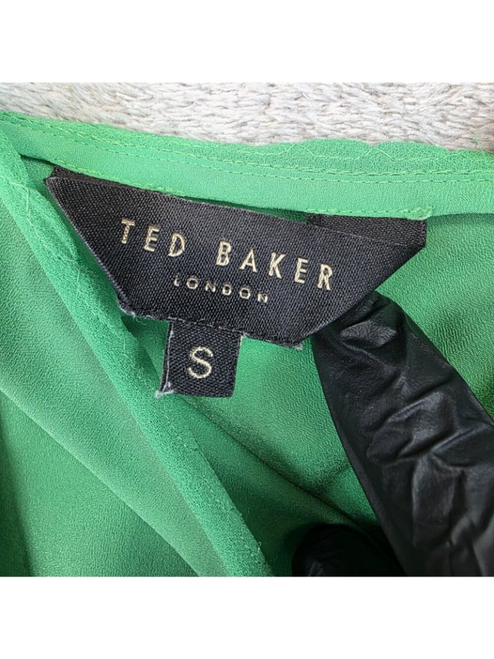Ted Baker Tank Top Womens S Green V Neck Sleeveless Solid Woven Camisole Summer - Picture 3 of 8